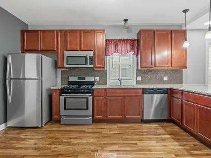 $1,600 | 1019 North Massasoit Avenue, Unit 2, Chicago, IL 60651