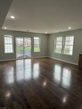 $2,995 | 142 Littleton Avenue, Newark, NJ 07103