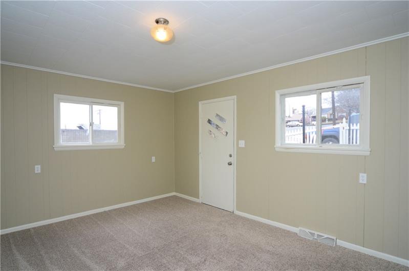 220 Jefferson Street Rochester, PA 15074 - Photo 14 of 15