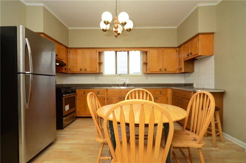 220 Jefferson Street Rochester, PA 15074 - Photo 10 of 15