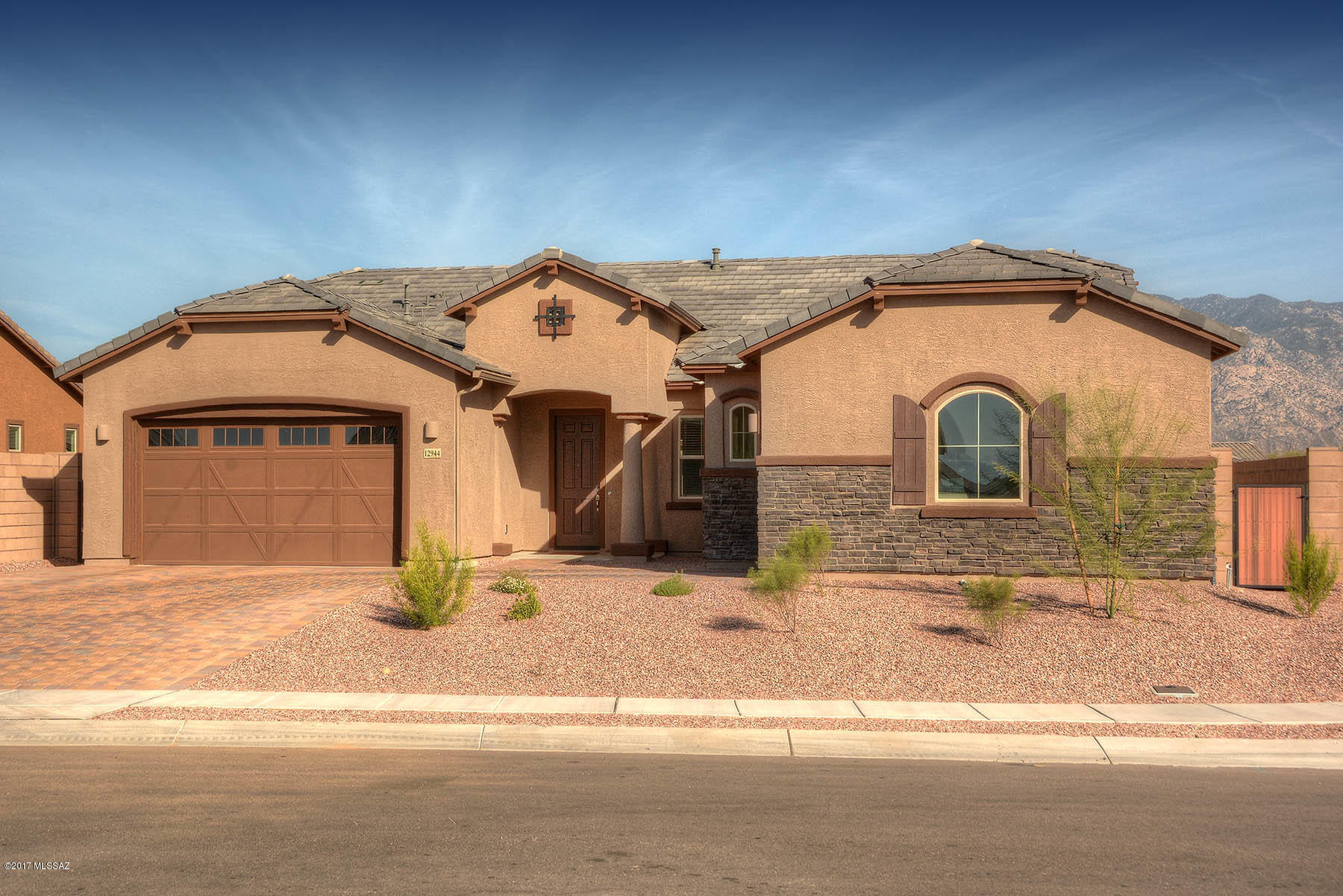 12944 North Morgan Ranch Road Tucson, AZ 85755 - Photo 2 of 27
