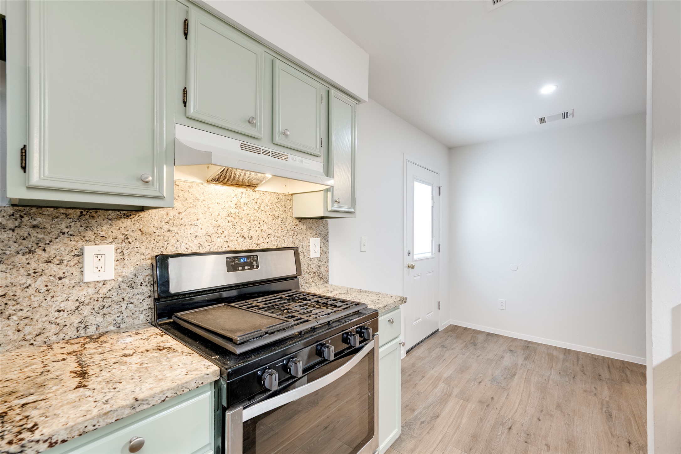 6210 Buffalo Pass, Unit B Austin, TX 78745 - Photo 14 of 35