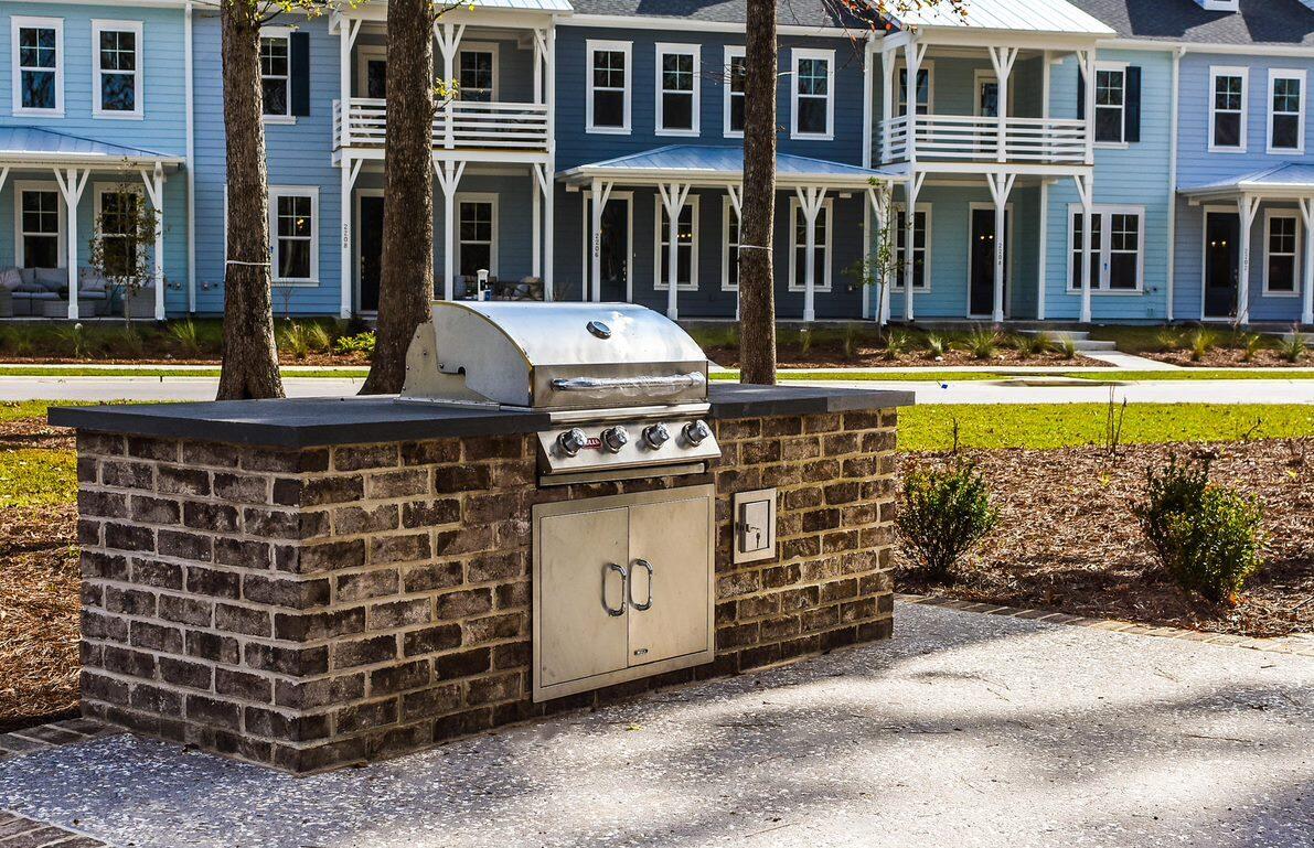 3079 Sturbridge Road Mount Pleasant, SC 29466 - Photo 16 of 20 Grill