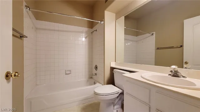 $1,300 | 1900 North Torrey Pines Drive, Unit 203, Las Vegas, NV 89108