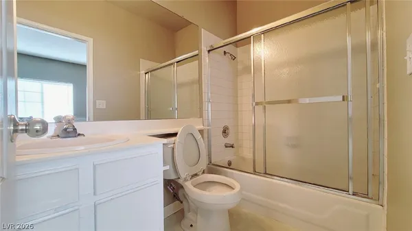 $1,300 | 1900 North Torrey Pines Drive, Unit 203, Las Vegas, NV 89108
