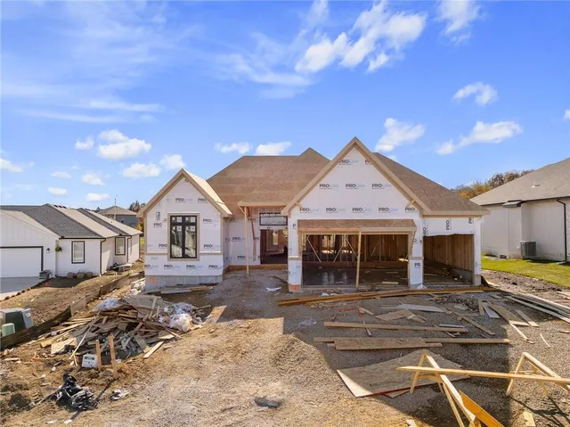 $754,907 | 9069 Shady Bend Road, Lenexa, KS 66227