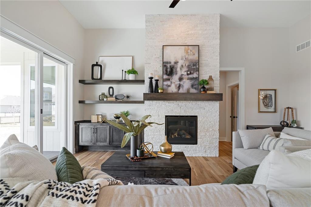 9069 Shady Bend Road Lenexa, KS 66227 - Photo 18 of 54