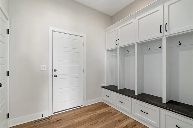 $743,650 | 9069 Shady Bend Road, Lenexa, KS 66227