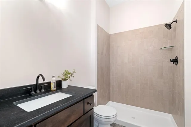 $743,650 | 9069 Shady Bend Road, Lenexa, KS 66227