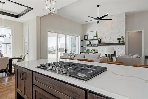 $754,907 | 9069 Shady Bend Road, Lenexa, KS 66227