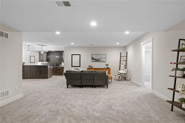 $743,650 | 9069 Shady Bend Road, Lenexa, KS 66227