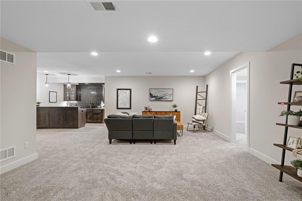 9069 Shady Bend Road Lenexa, KS 66227 - Photo 40 of 54