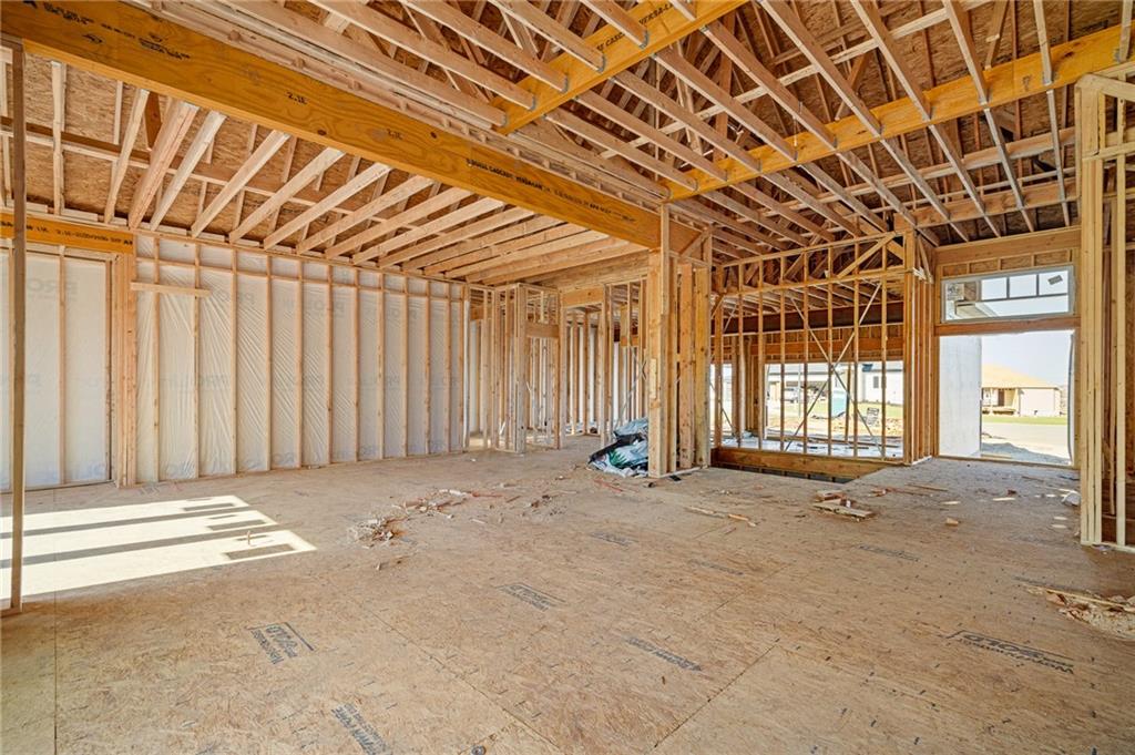 9069 Shady Bend Road Lenexa, KS 66227 - Photo 6 of 54