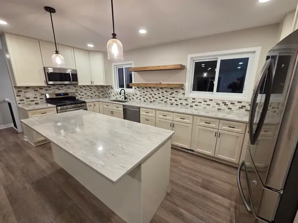 $439,500 | 1390 Glen Hill Drive, Glendale Heights, IL 60139