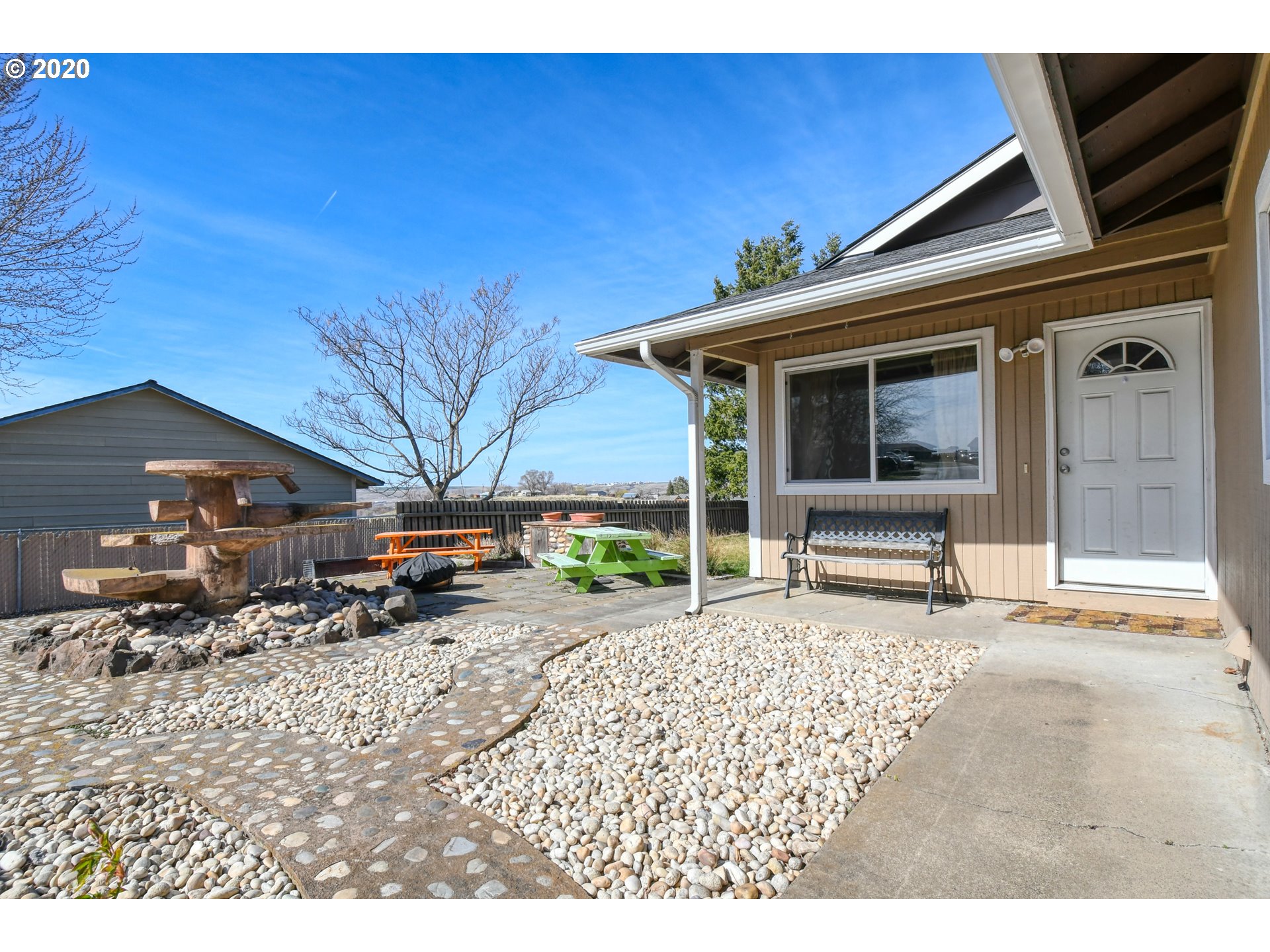 313 Southwest Nye Avenue Pendleton, OR 97801 - Photo 4 of 32 Gallery Image 4