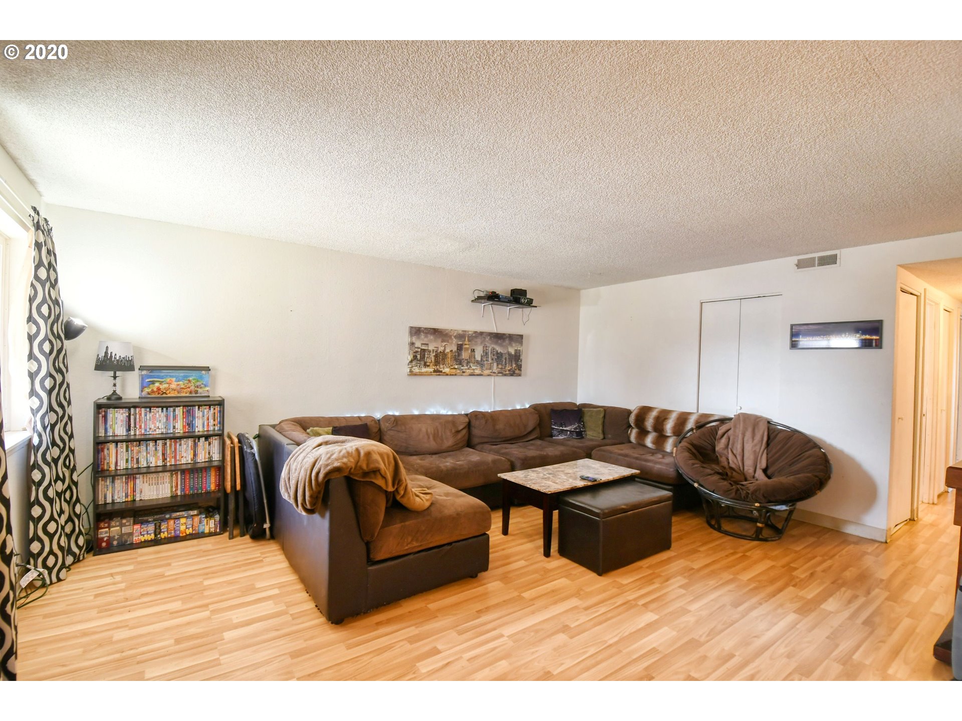 313 Southwest Nye Avenue Pendleton, OR 97801 - Photo 5 of 32 Gallery Image 5