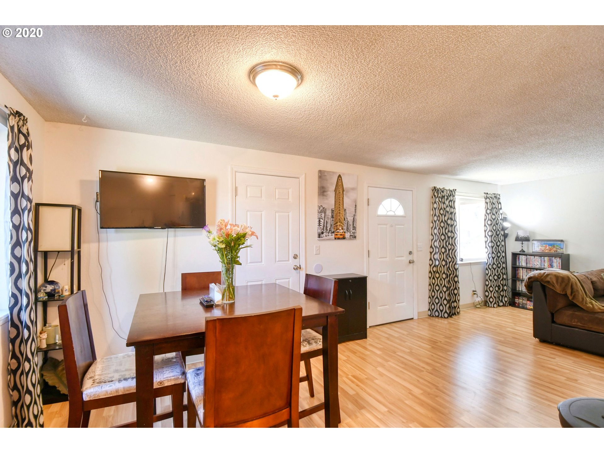 313 Southwest Nye Avenue Pendleton, OR 97801 - Photo 8 of 32 Gallery Image 8