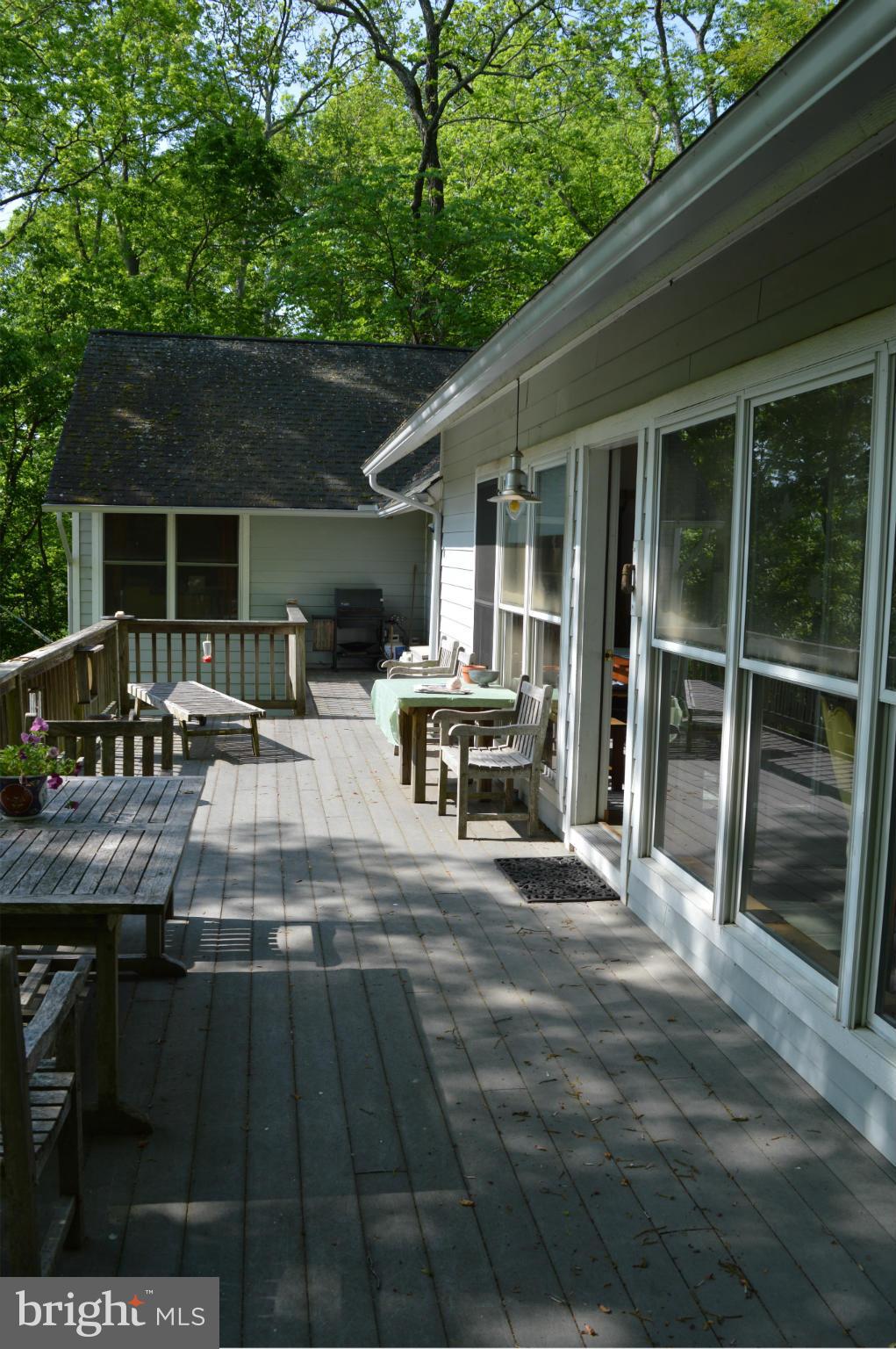 38313 North Fork Road Purcellville, VA 20132 - Photo 6 of 30 Trex Deck expands living to the serene views
