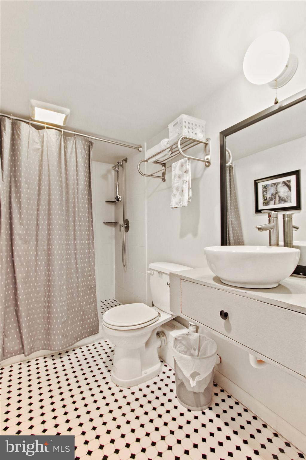 729 Glendale Road York, PA 17403 - Photo 22 of 27 Gallery Image 22