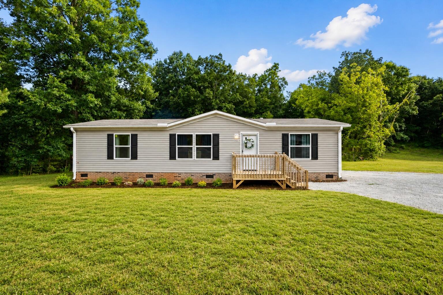 101 Drucker Anderson, SC 29625 - Photo 1 of 21 101 Drucker Ridge - Front of House