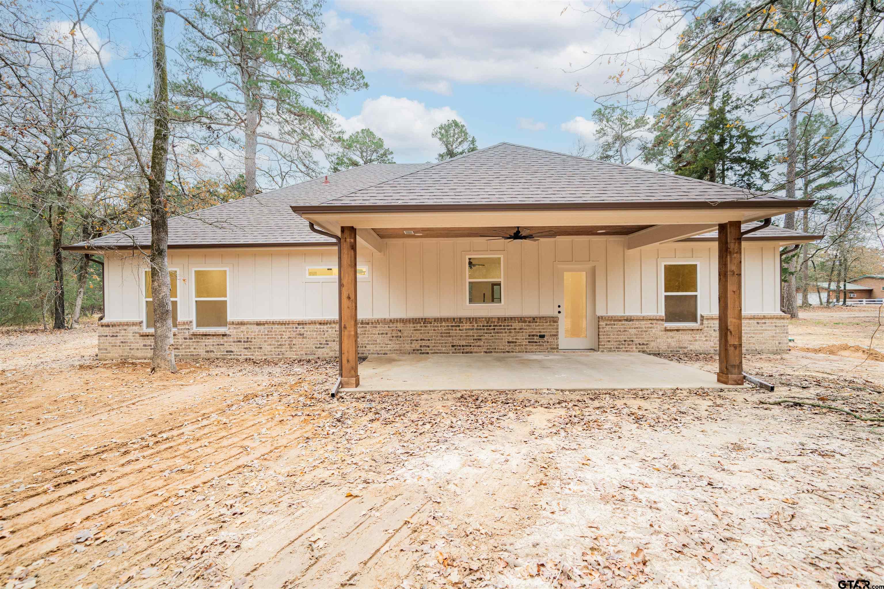 711 King Charles Road Scroggins, TX 75480 - Photo 7 of 34