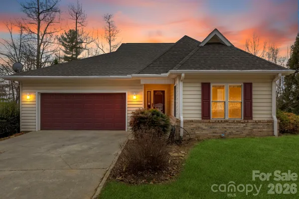 $620,000 | 242 Carriage Summit Way, Hendersonville, NC 28791