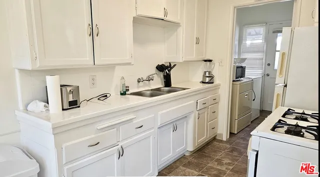 $2,750 | 604 Venezia Avenue, Unit 2, Venice, CA 90291