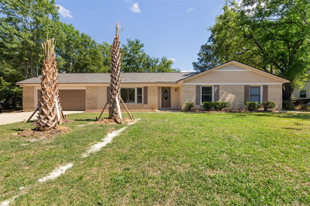 7666 Chippendale Road North Charleston, SC 29420 - Photo 2 of 22 Front Yard