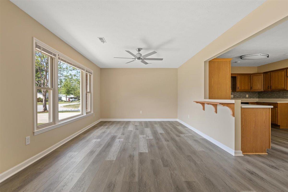 7666 Chippendale Road North Charleston, SC 29420 - Photo 5 of 22 Dinning Room