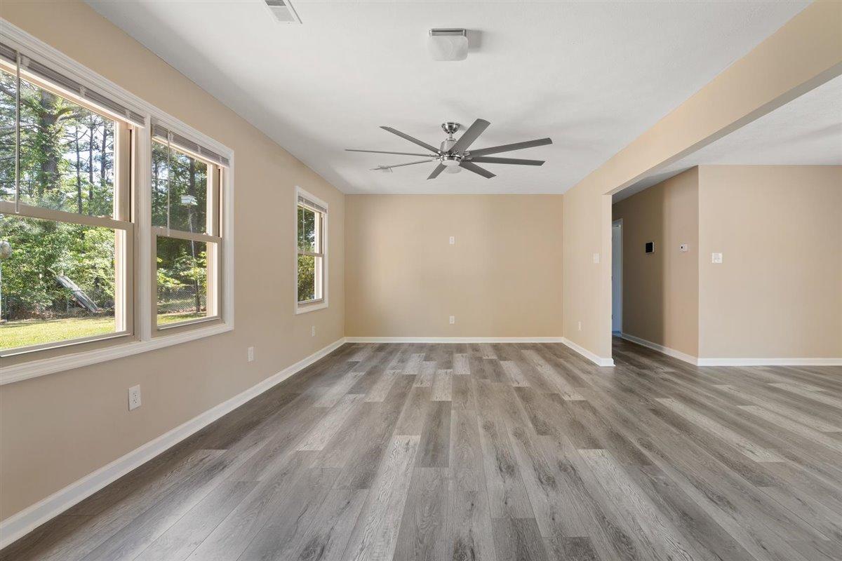 7666 Chippendale Road North Charleston, SC 29420 - Photo 9 of 22 Great Room