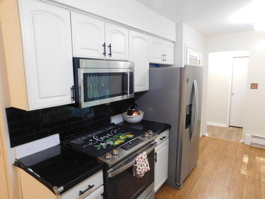 26150 Barbados Road Farmington, MI 48334 - Photo 18 of 39 20
