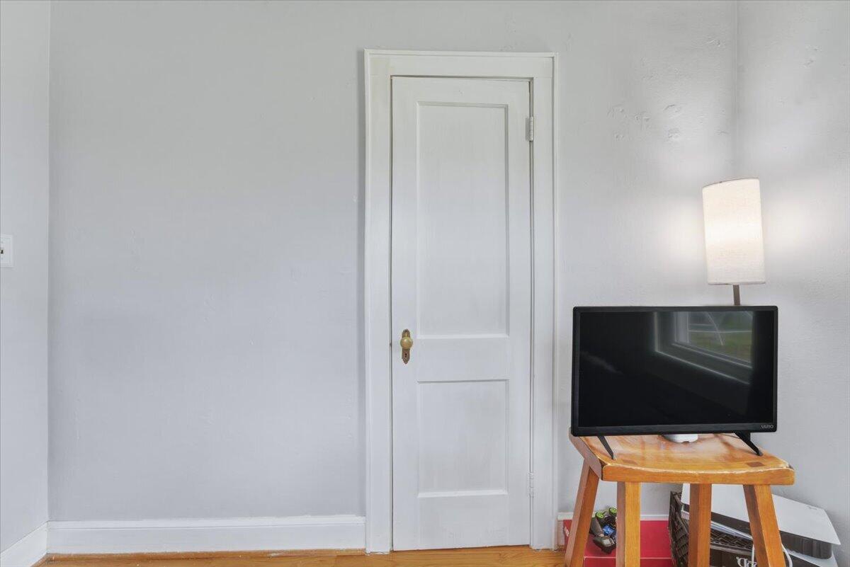 4925 Oak Road Northwest Roanoke, VA 24017 - Photo 16 of 44 16-Oak Dr-16