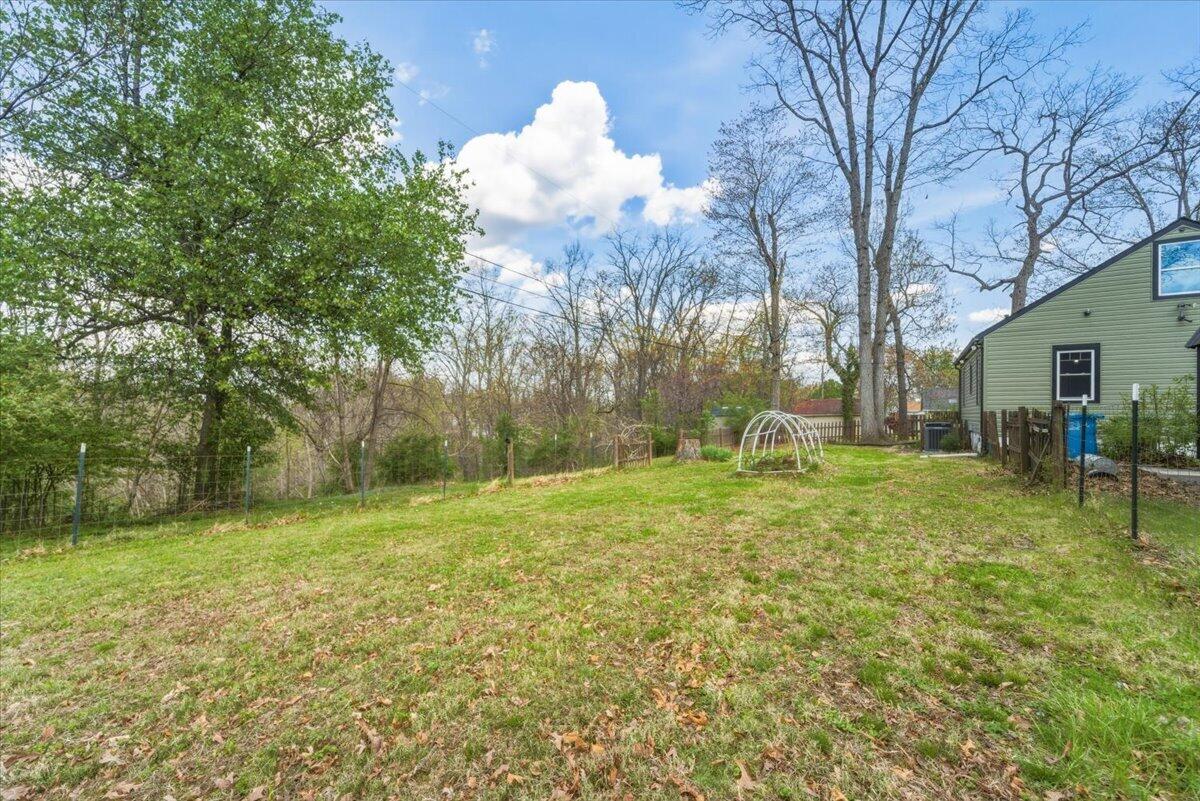 4925 Oak Road Northwest Roanoke, VA 24017 - Photo 29 of 44 29-Oak Dr-28