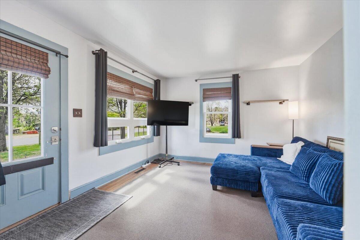 4925 Oak Road Northwest Roanoke, VA 24017 - Photo 9 of 44 09-Oak Dr-8