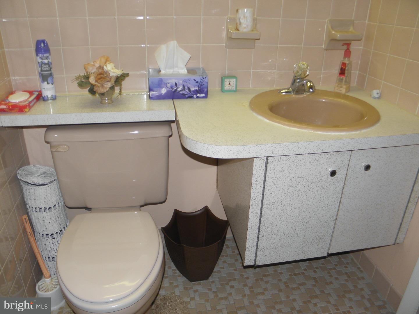 10822 Rayland Road Philadelphia, PA 19154 - Photo 13 of 24 Gallery Image 13