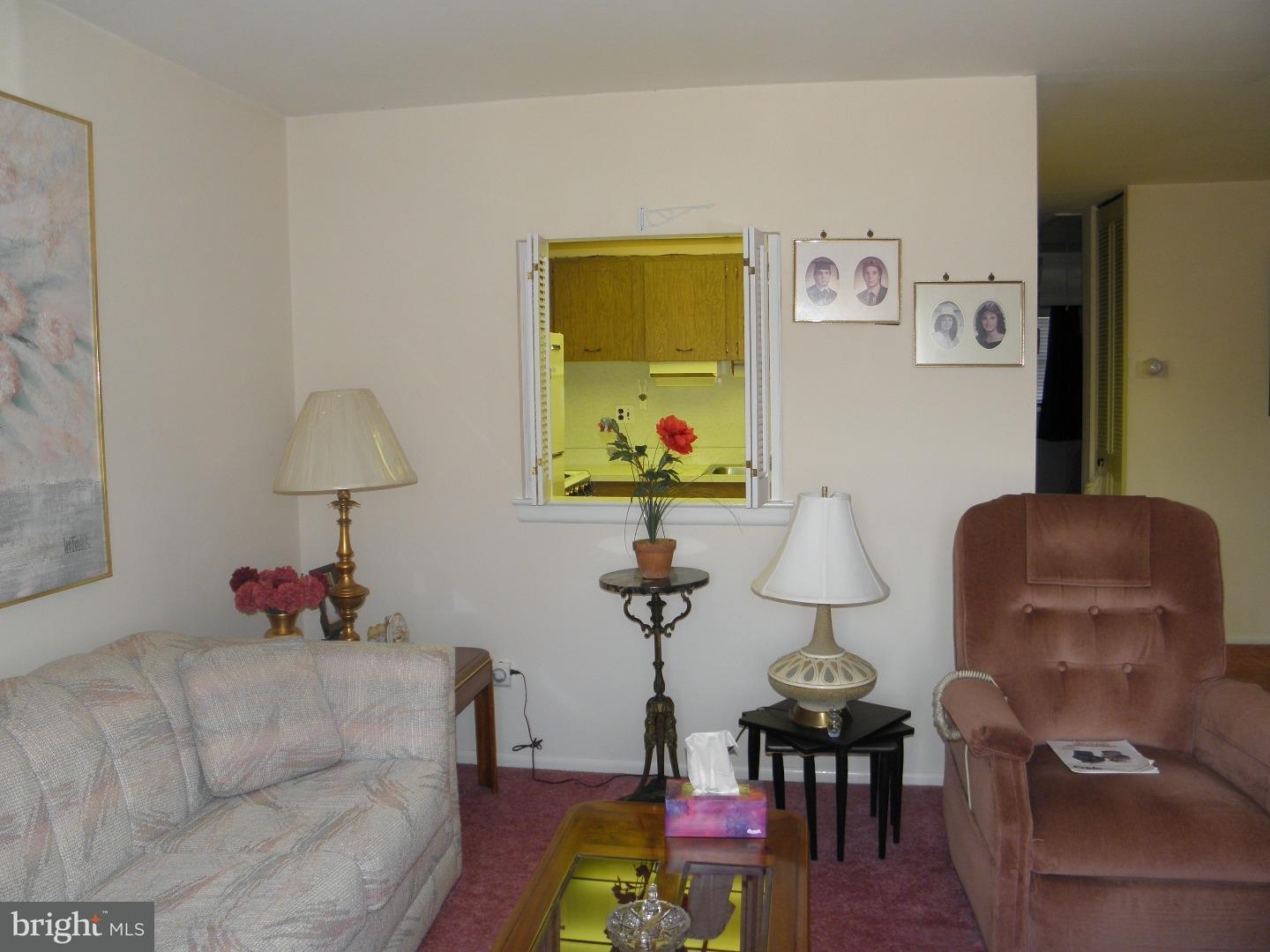 10822 Rayland Road Philadelphia, PA 19154 - Photo 4 of 24 Gallery Image 4