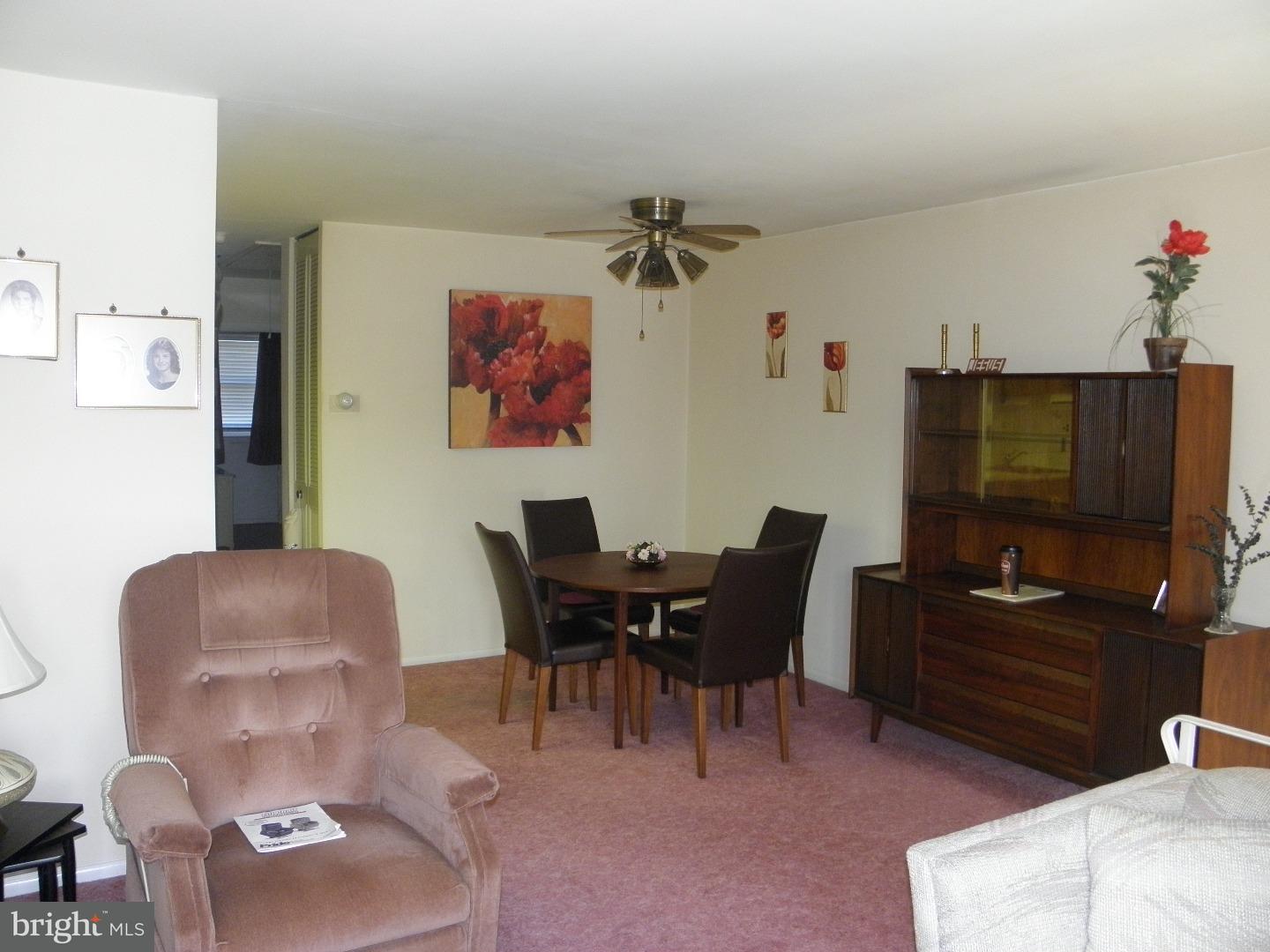 10822 Rayland Road Philadelphia, PA 19154 - Photo 5 of 24 Gallery Image 5