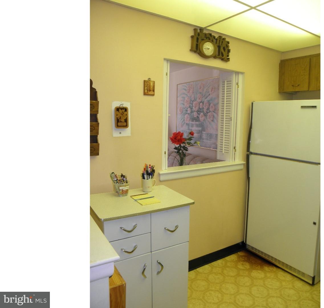 10822 Rayland Road Philadelphia, PA 19154 - Photo 7 of 24 Gallery Image 7