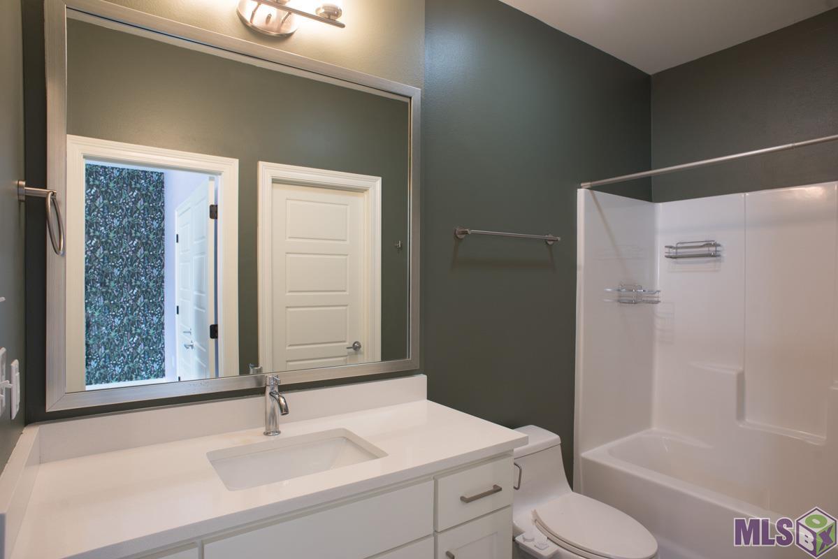 2010 Red Stick Drive Baton Rouge, LA 70816 - Photo 13 of 16