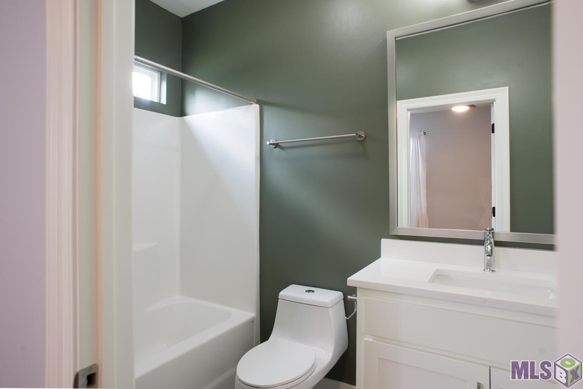 2010 Red Stick Drive Baton Rouge, LA 70816 - Photo 8 of 16