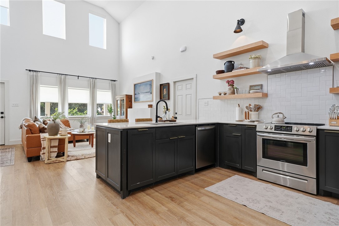 503 South 13th Street Aransas Pass, TX 78336 - Photo 15 of 33 Kitchen