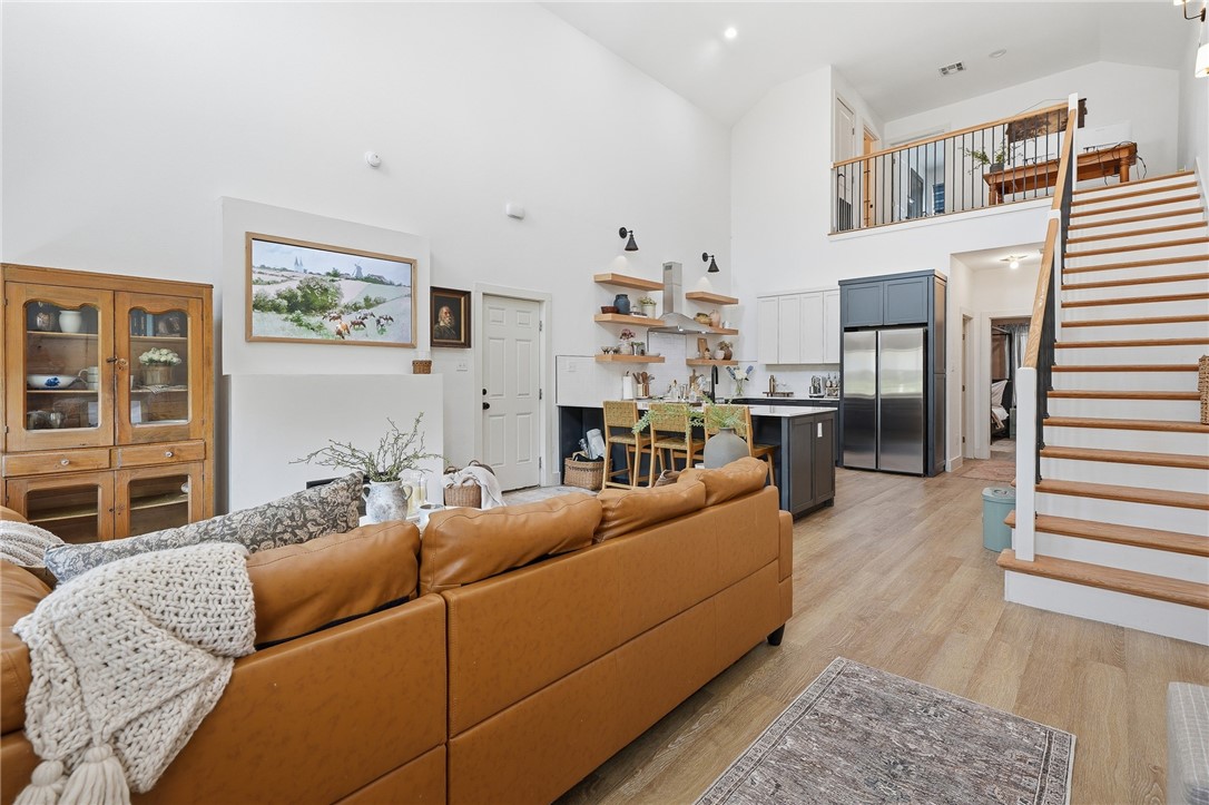 503 South 13th Street Aransas Pass, TX 78336 - Photo 6 of 33 Living Room
