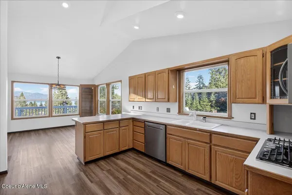 $785,000 | 6487 East Hayden Lake Road, Hayden, ID 83835