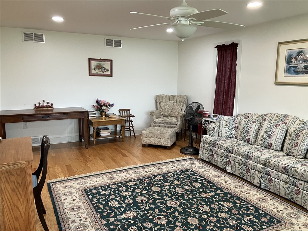 817 Whittier Road Ogden, NY 14559 - Photo 17 of 48 Living Room