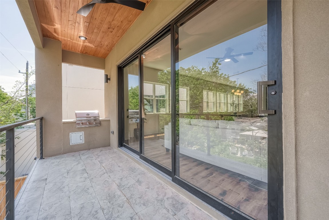 5510 Bosque Street Houston, TX 77056 - Photo 44 of 50 a bathroom with a glass door shower and sink