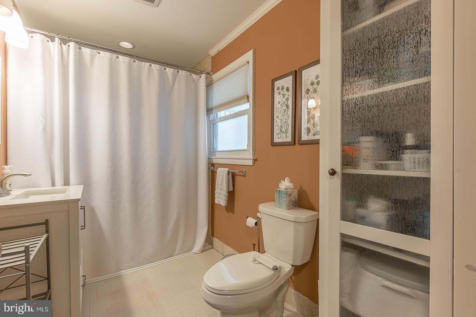 563 Pugh Road Wayne, PA 19087 - Photo 41 of 69 Full Bathroom