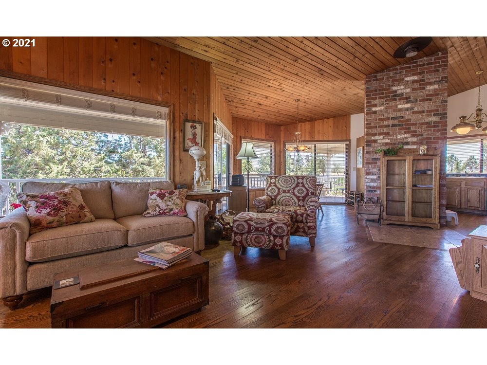 5660 Southwest Rim Road Terrebonne, OR 97760 - Photo 4 of 24 Gallery Image 4