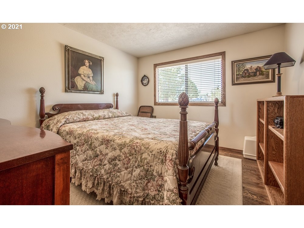 5660 Southwest Rim Road Terrebonne, OR 97760 - Photo 7 of 24 Gallery Image 7