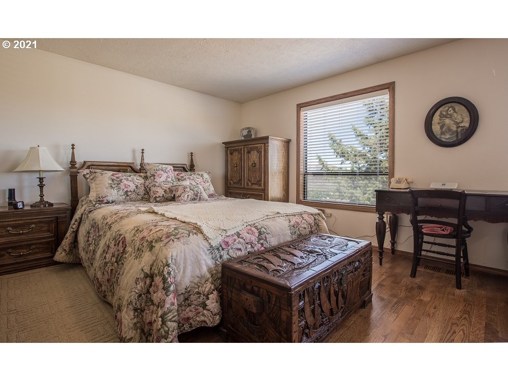 5660 Southwest Rim Road Terrebonne, OR 97760 - Photo 8 of 24 Gallery Image 8
