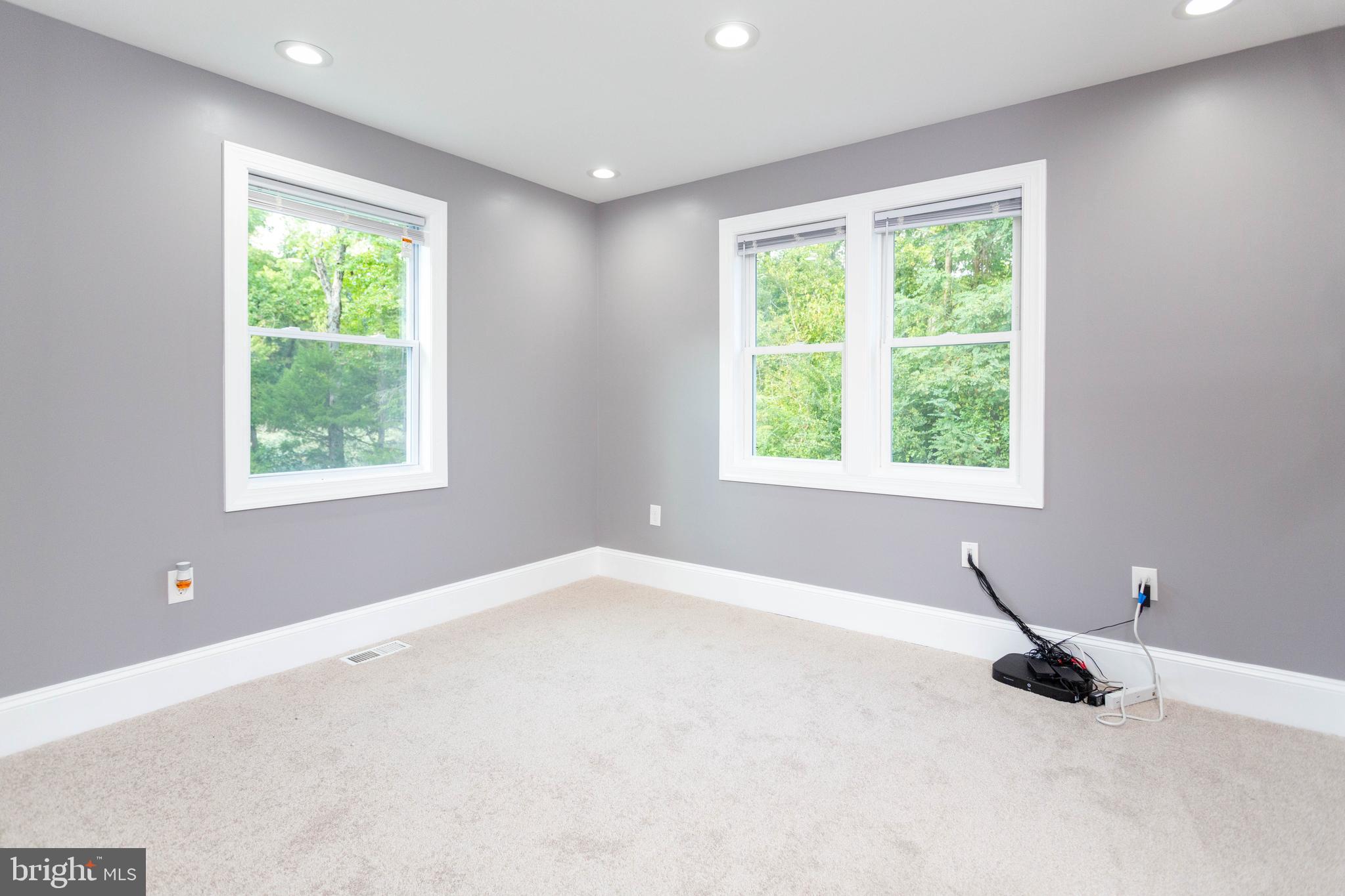 1398 Waterford Road Baltimore, MD 21221 - Photo 22 of 39 Gallery Image 22